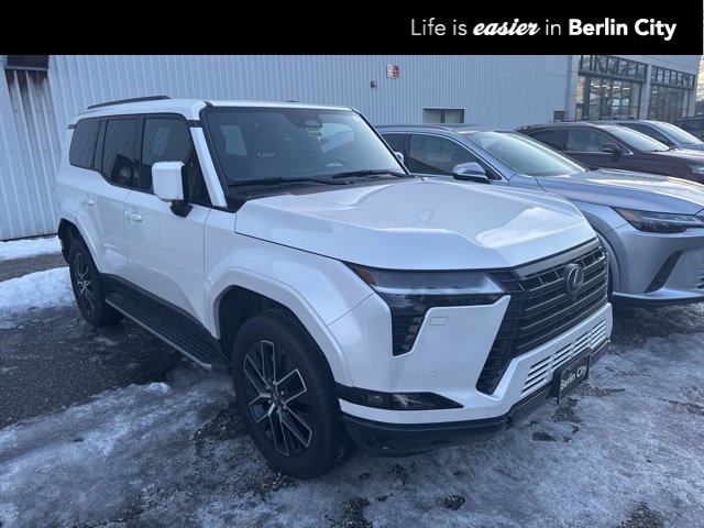 2024 Lexus GX Premium's photo