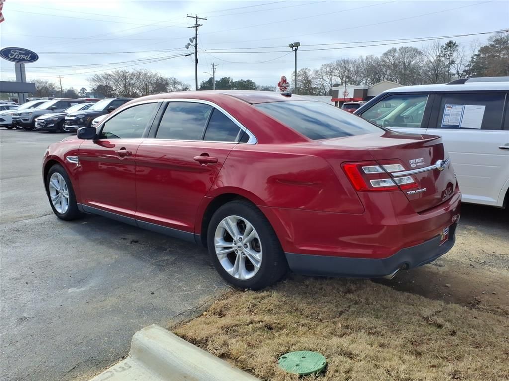 2014 Ford Taurus SEL photo 2
