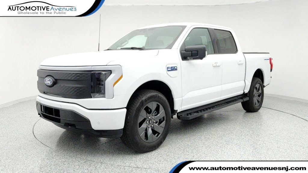 2025 Ford F-150 Lightning Flash's photo