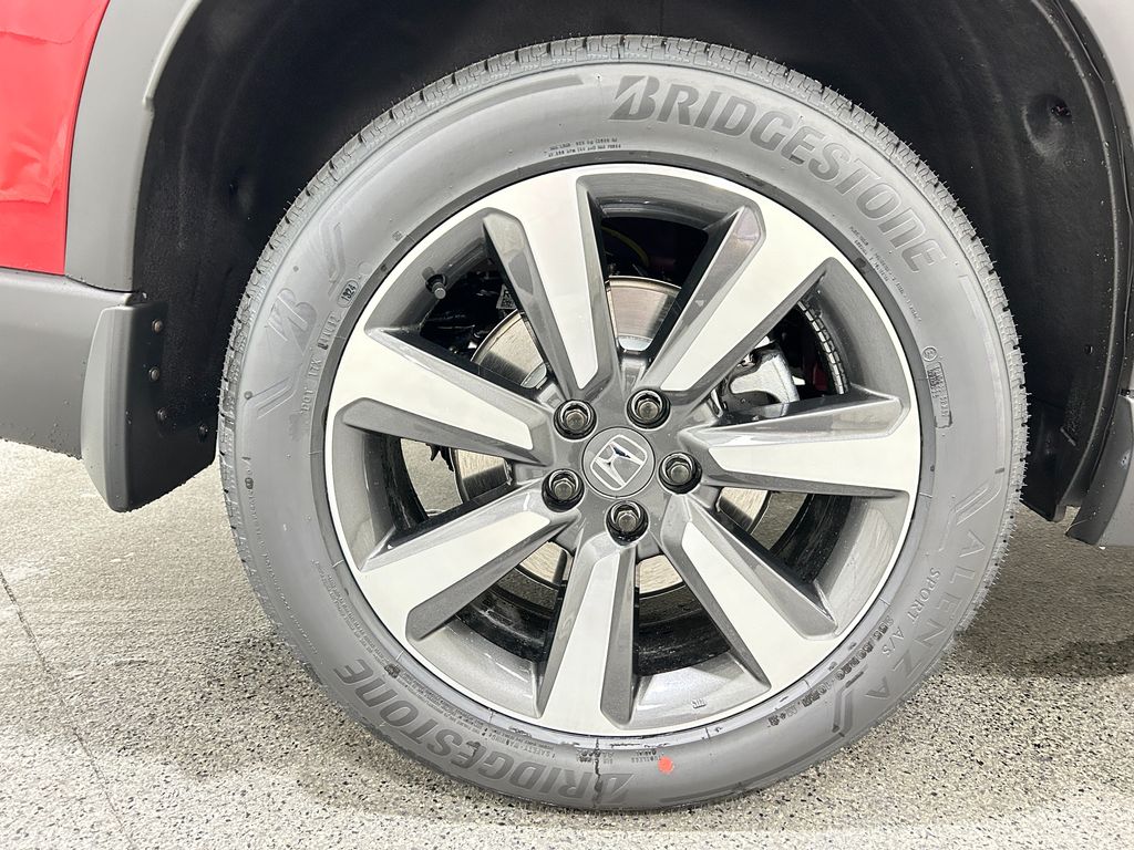 2025 Honda Pilot Touring photo 8