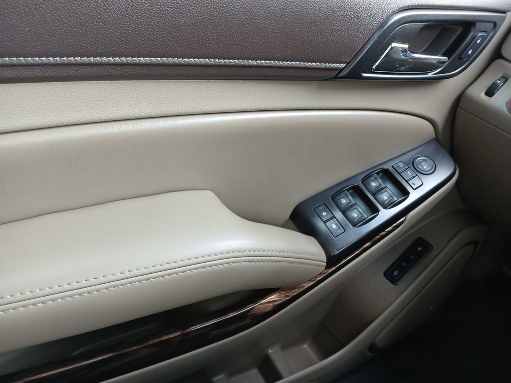 2016 Gmc Yukon SLT photo 24