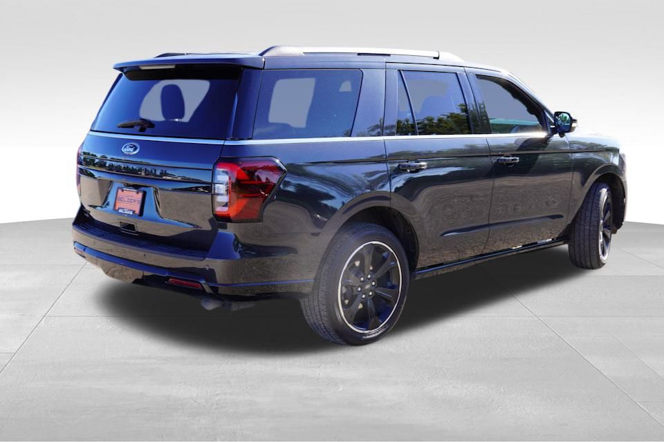 2024 Ford Expedition Limited photo 3