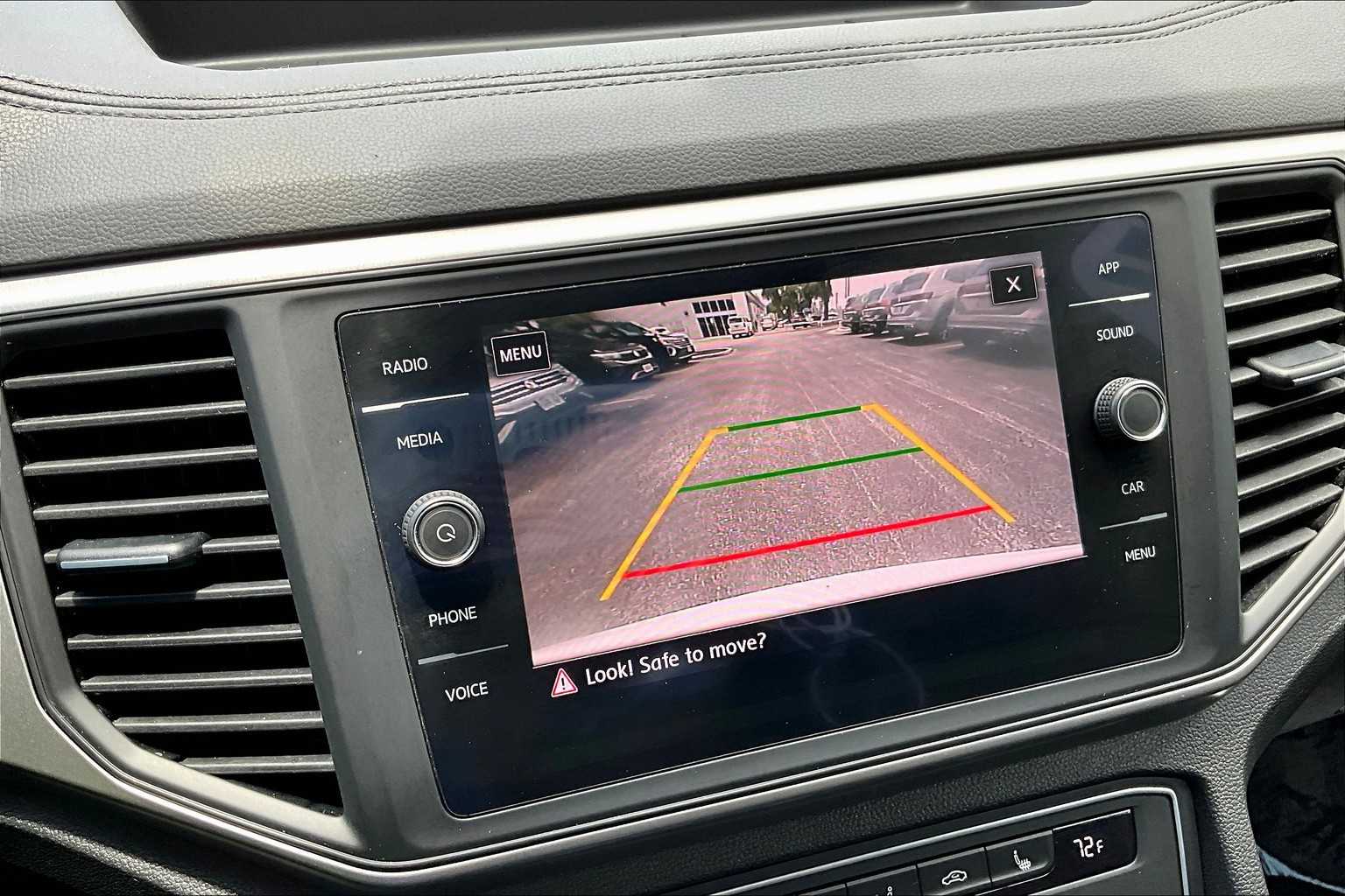2021 Volkswagen Atlas SE Technology R-Line photo 25