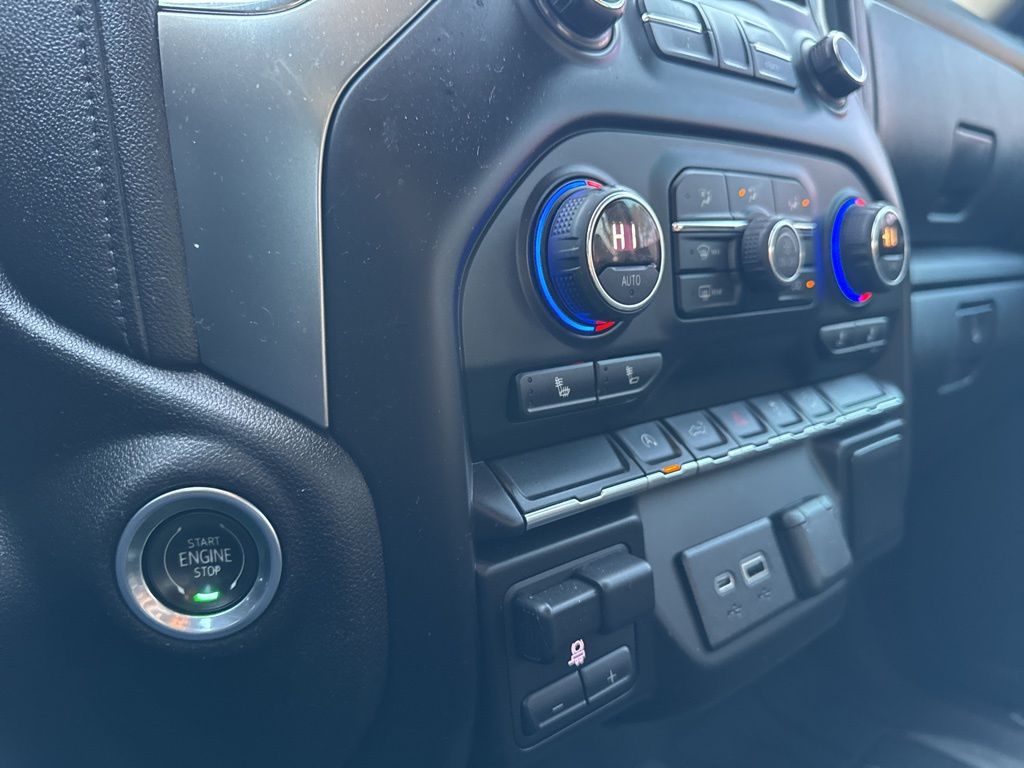 2019 Chevrolet Silverado 1500 LT photo 12