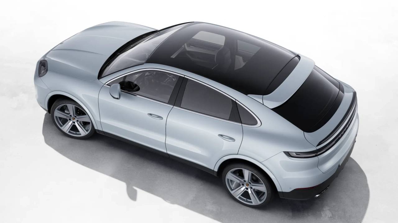 2026 Porsche Cayenne Coupe photo 4