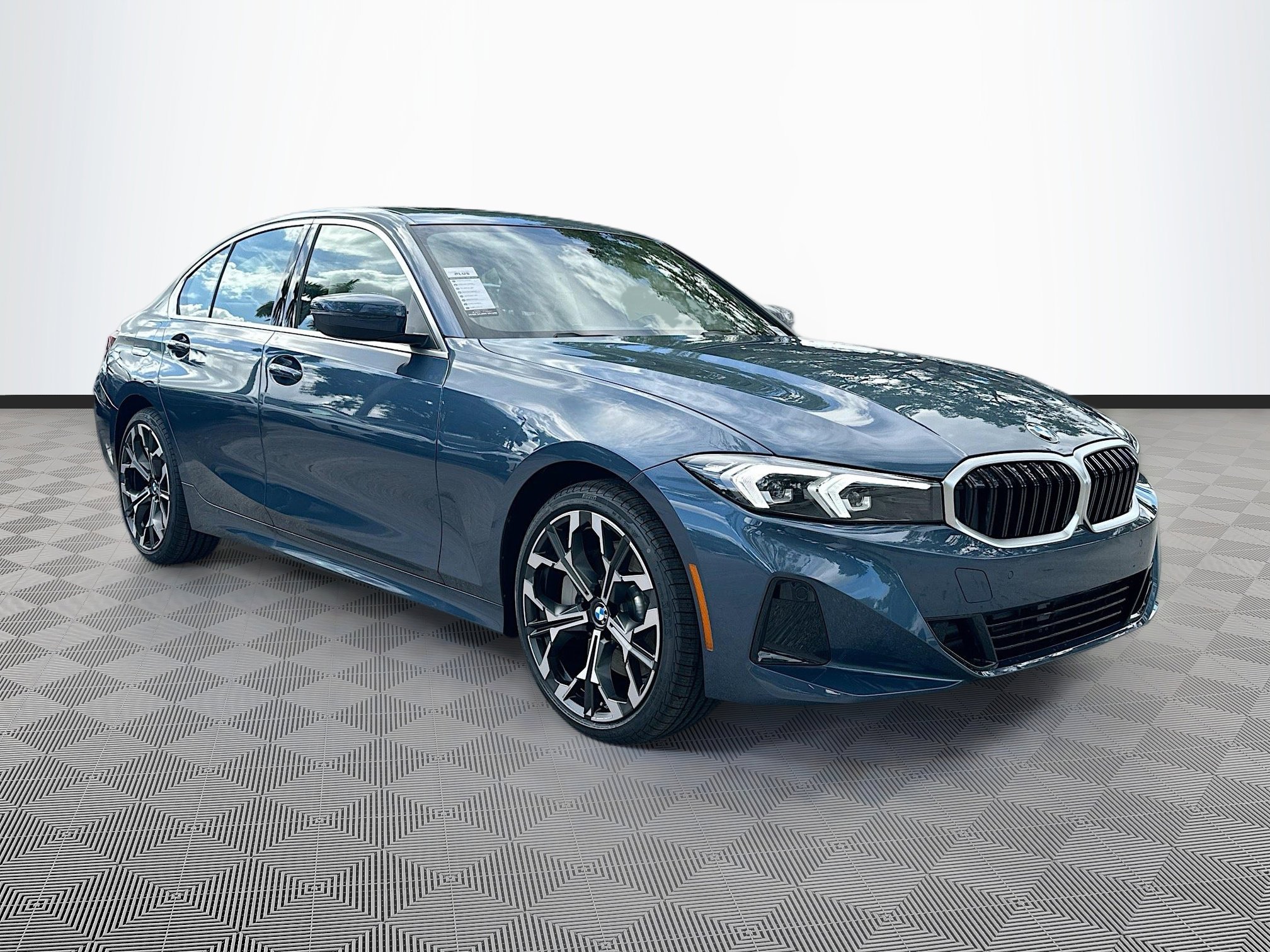 2026 BMW 3 Series 330i's photo