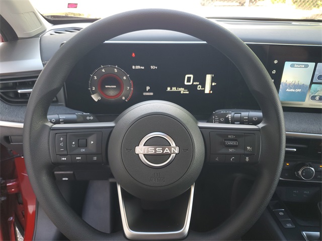 2025 Nissan Kicks SV photo 8