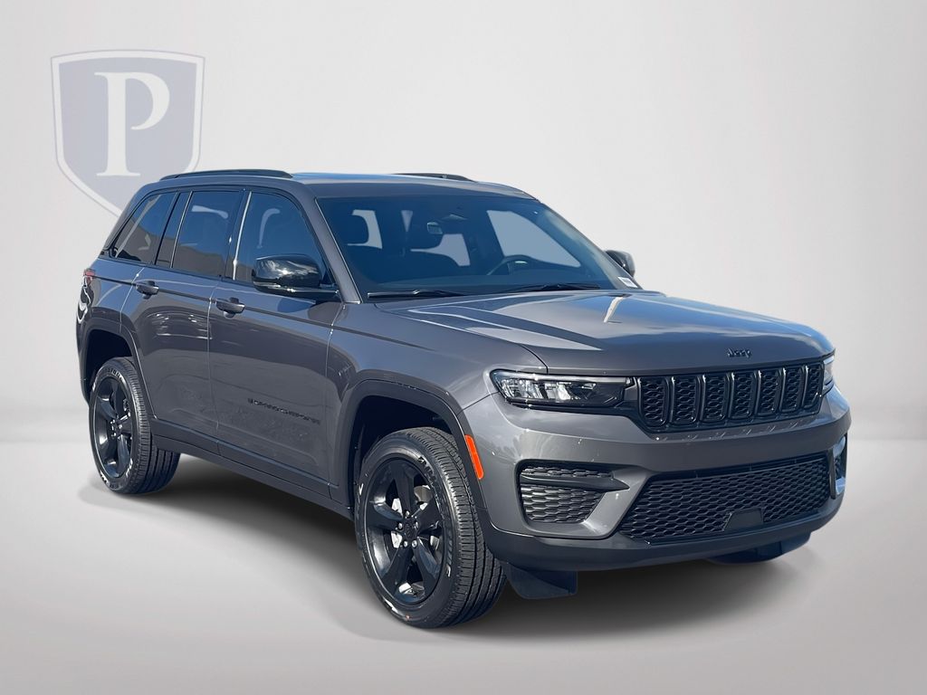 2025 Jeep Grand Cherokee Altitude's photo