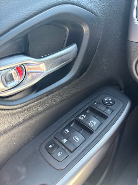 2022 Jeep Cherokee Latitude Lux photo 18