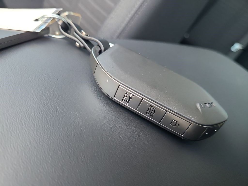 2026 Kia K5 LXS photo 28