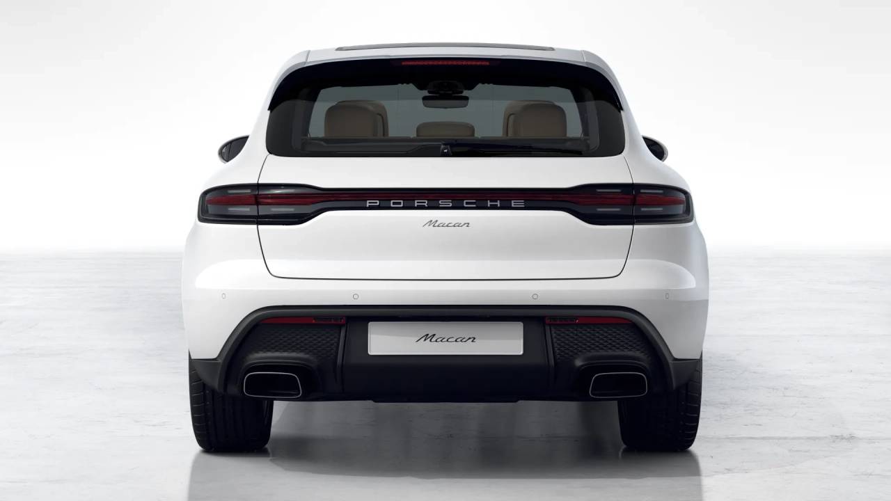 2026 Porsche Macan T photo 8