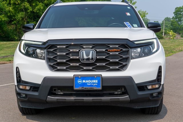 2022 Honda Passport TrailSport photo 2