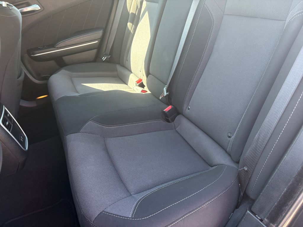 2022 Dodge Charger SXT photo 19