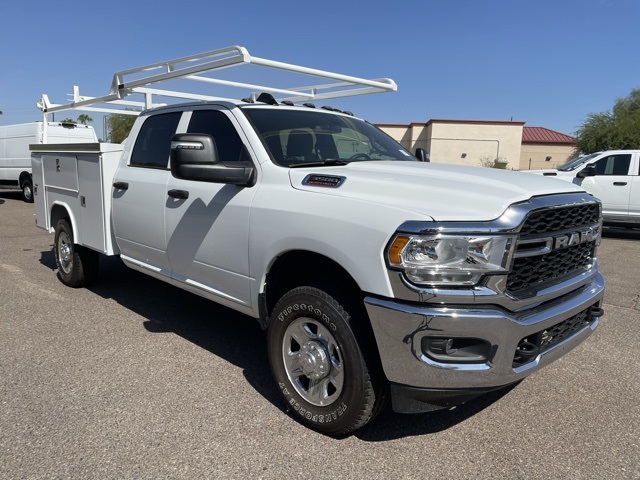2024 Ram 3500 Tradesman photo 2