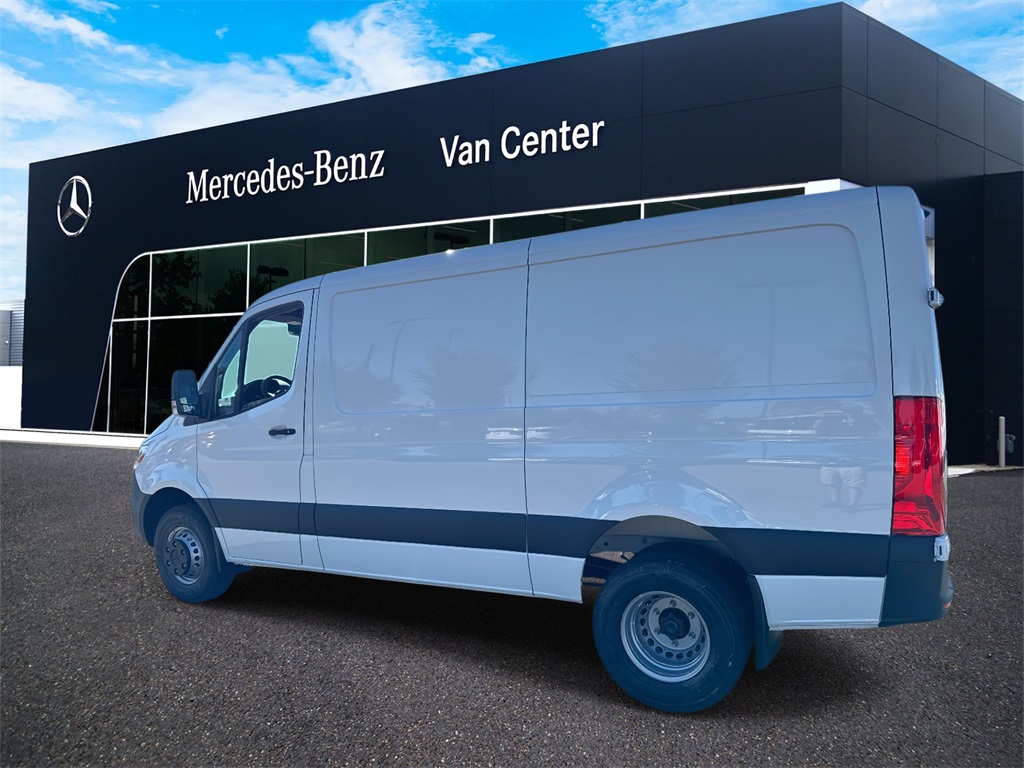 2026 Mercedes Benz Sprinter 3500 photo 4