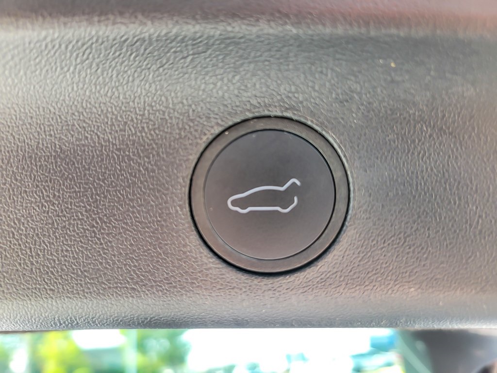 2023 Tesla Model Y Performance photo 18