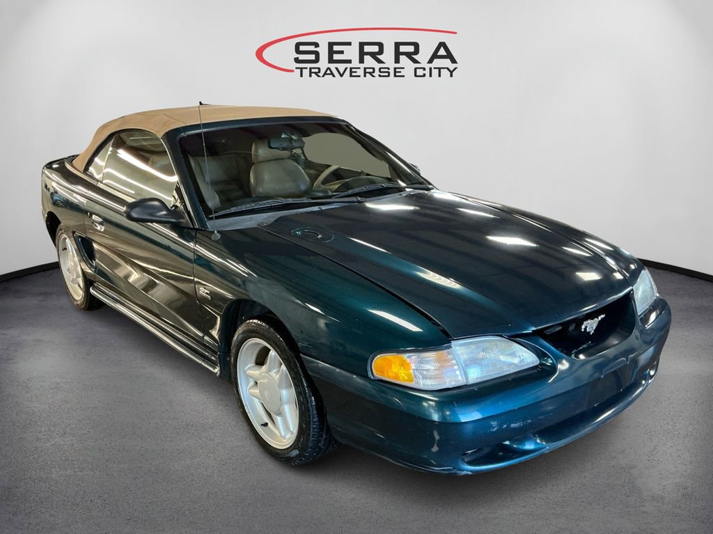 1995 Ford Mustang GT Convertible photo 3