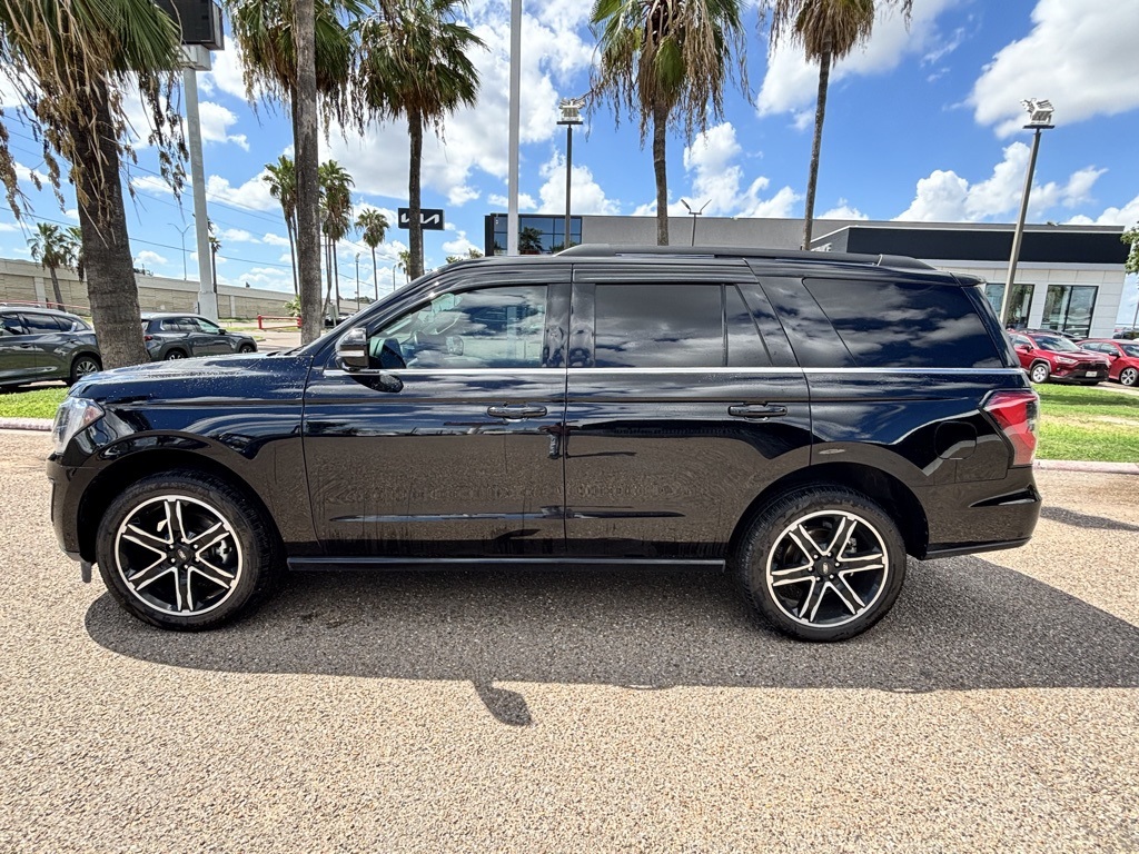 2021 Ford Expedition Limited photo 3