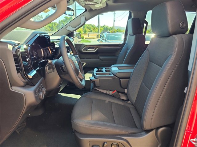2025 Chevrolet Silverado 1500 LT photo 13