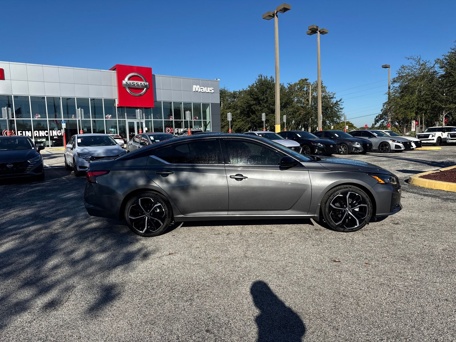 2025 Nissan Altima 2.5 SR photo 3