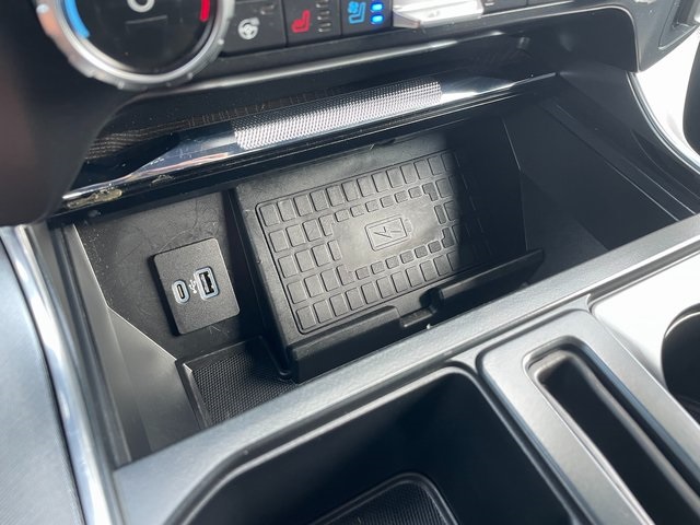 2022 Ford F-150 Platinum photo 32