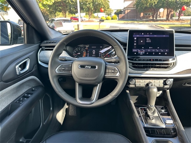 2024 Jeep Compass Latitude photo 10