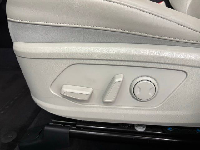 2024 Kia Sorento S photo 8