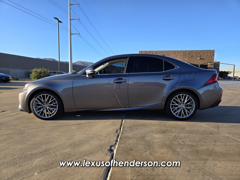 2014 Lexus IS 250 photo 3