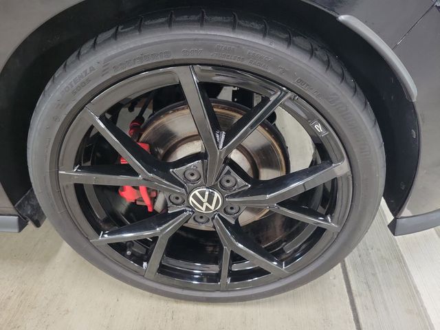 2024 Volkswagen Golf GTI 380 S photo 8