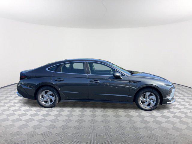 2026 Hyundai Sonata SE photo 4