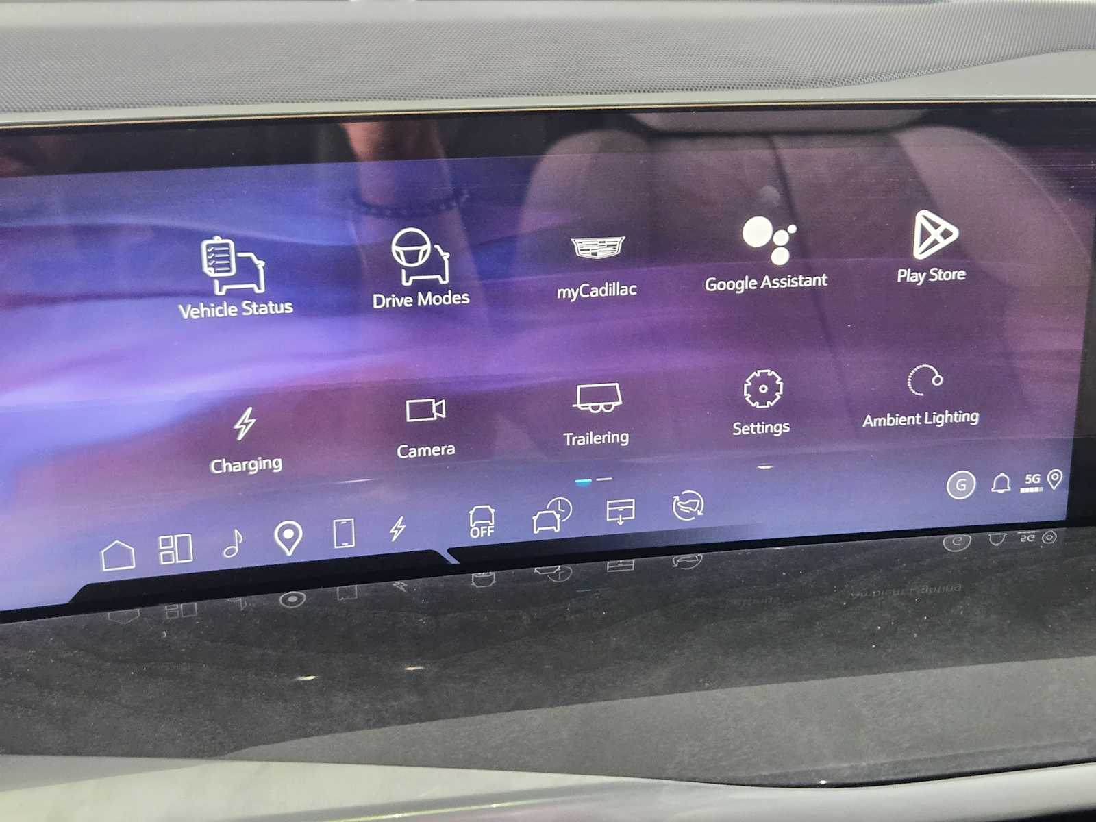 2026 Cadillac Escalade IQ Luxury photo 8