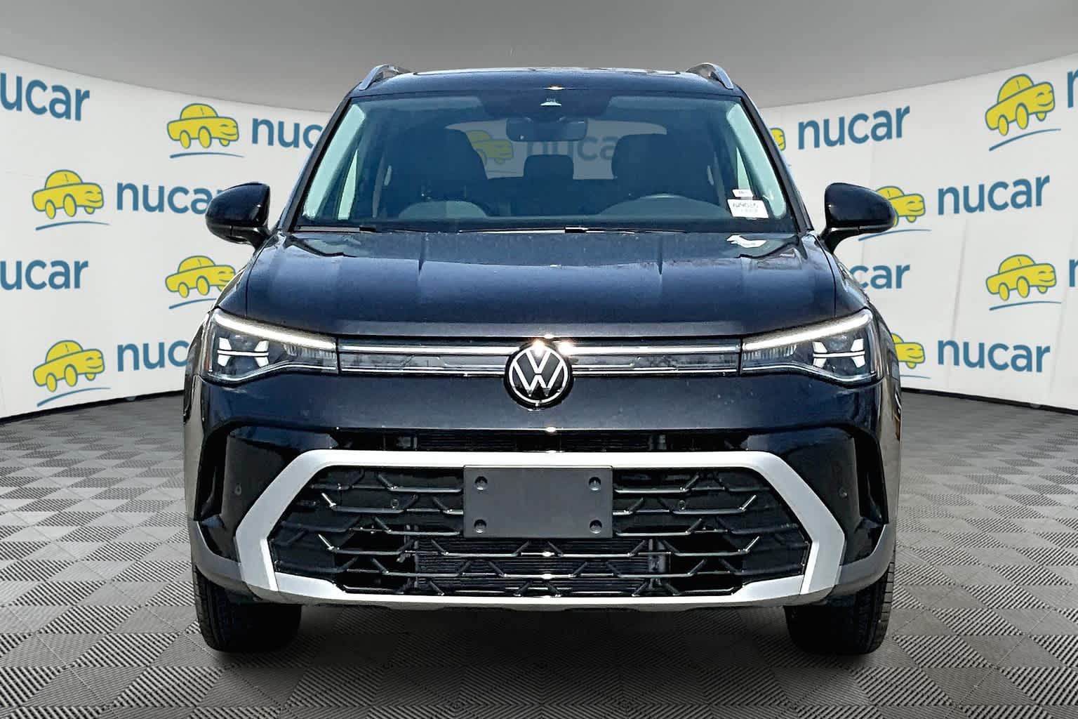 2025 Volkswagen Taos SEL photo 2