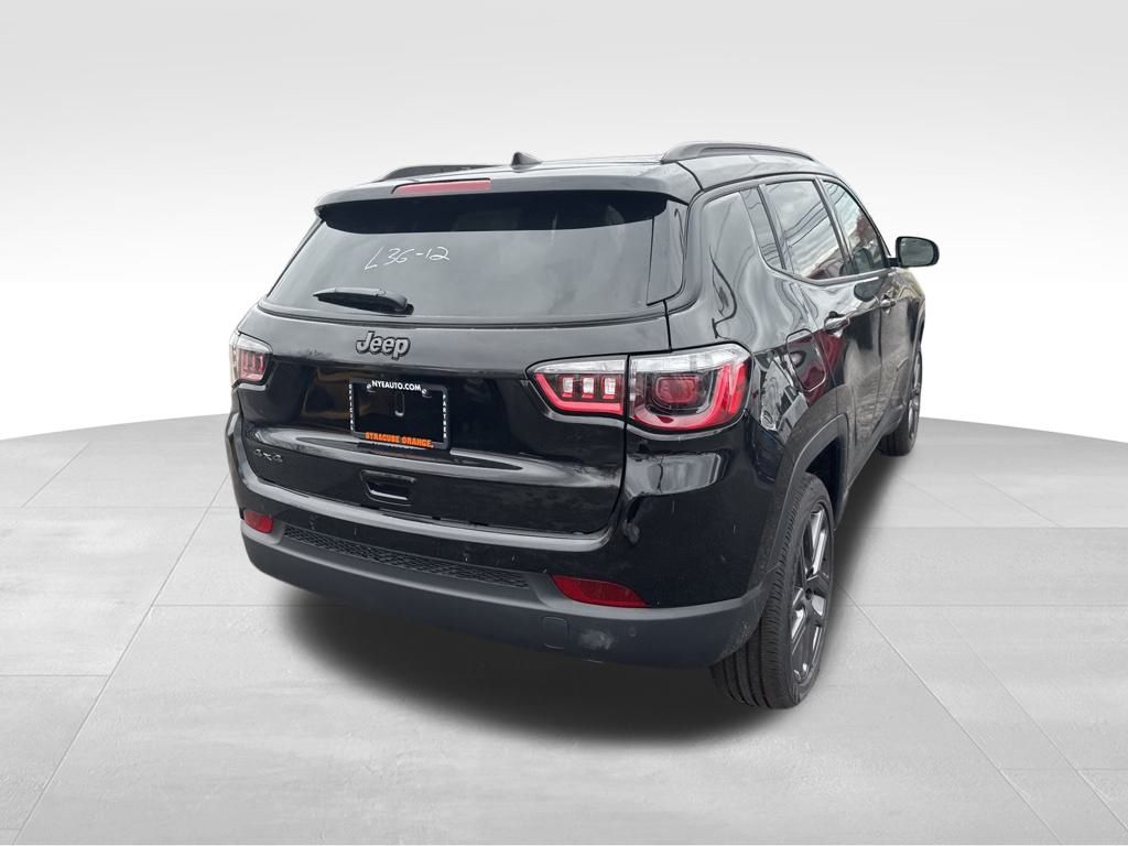 2026 Jeep Compass Limited Altitude photo 4