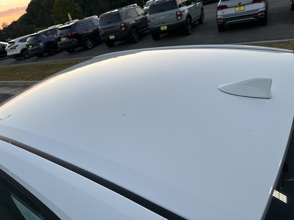 2023 Toyota Corolla LE photo 4