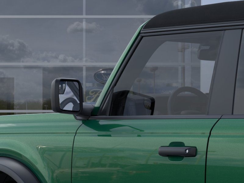 2025 Ford Bronco Base photo 19