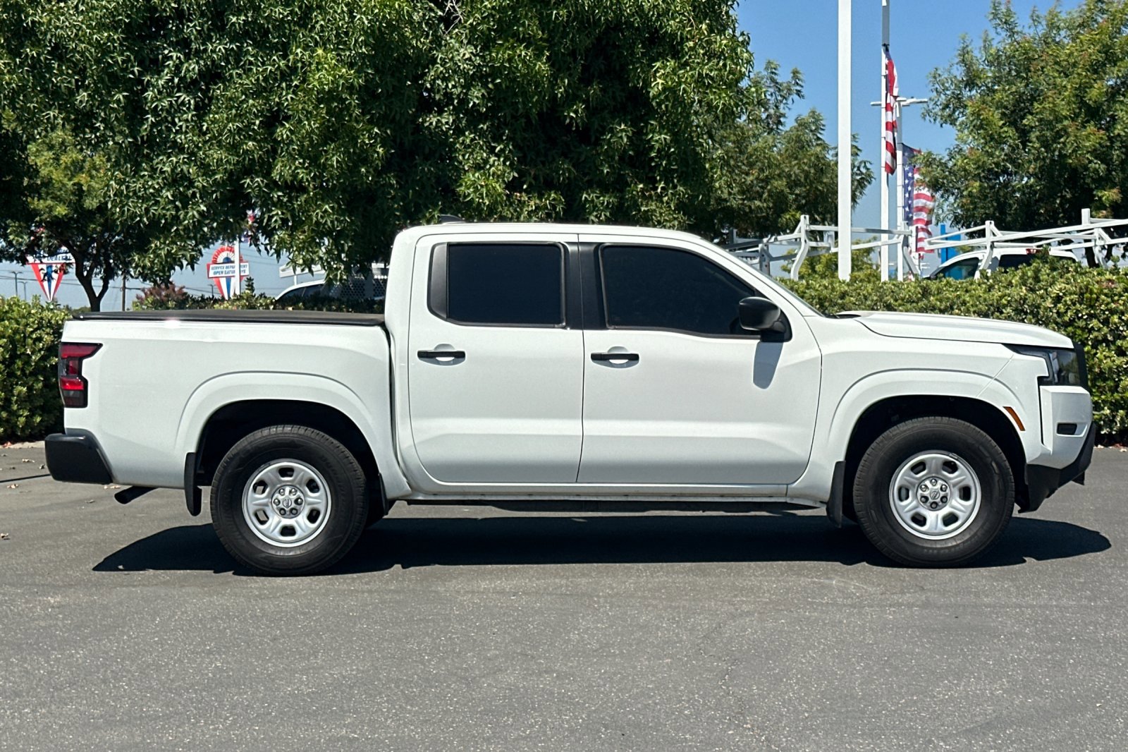 2024 Nissan Frontier S photo 3