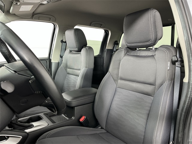 2023 Nissan Frontier SV photo 3