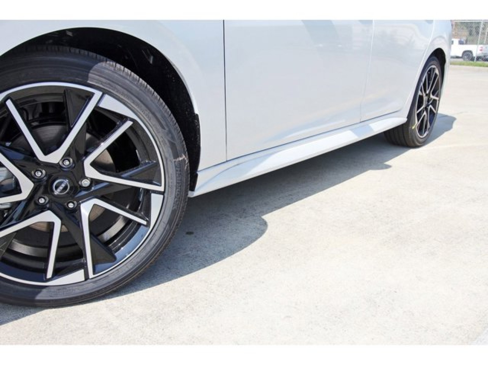 2025 Nissan Sentra SR White at Robbins Nissan