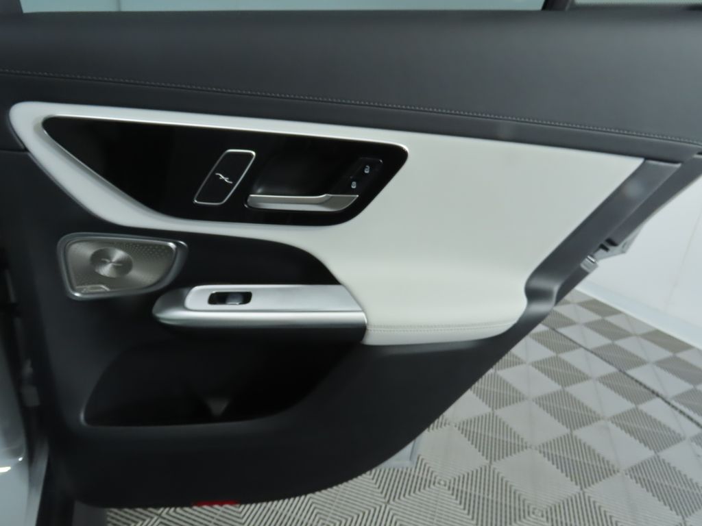 2026 Mercedes Benz GLC 300 4MATIC photo 26