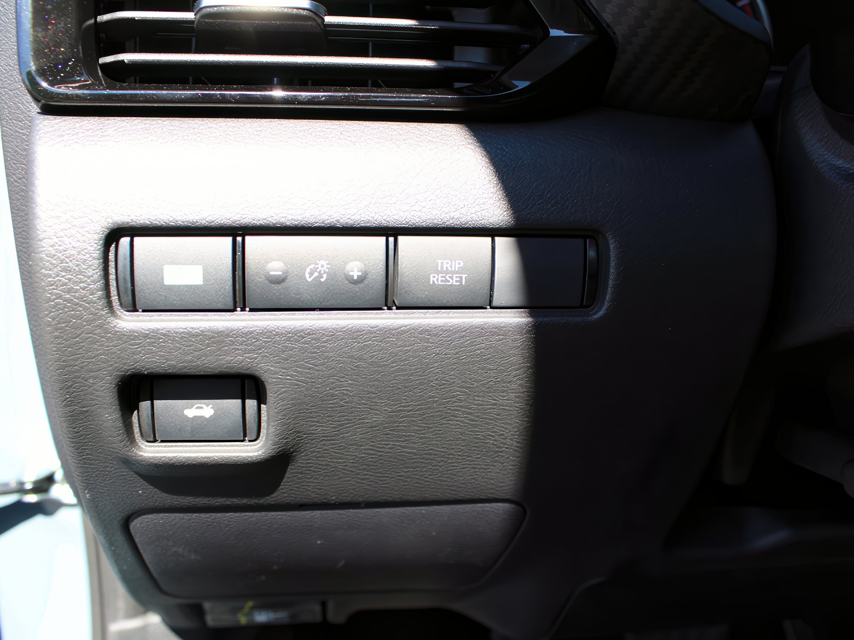 2025 Nissan Sentra SV photo 15