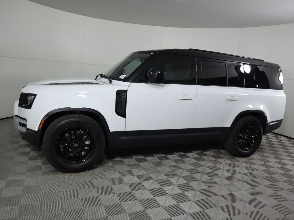 2025 Land Rover Defender 130 S photo 8