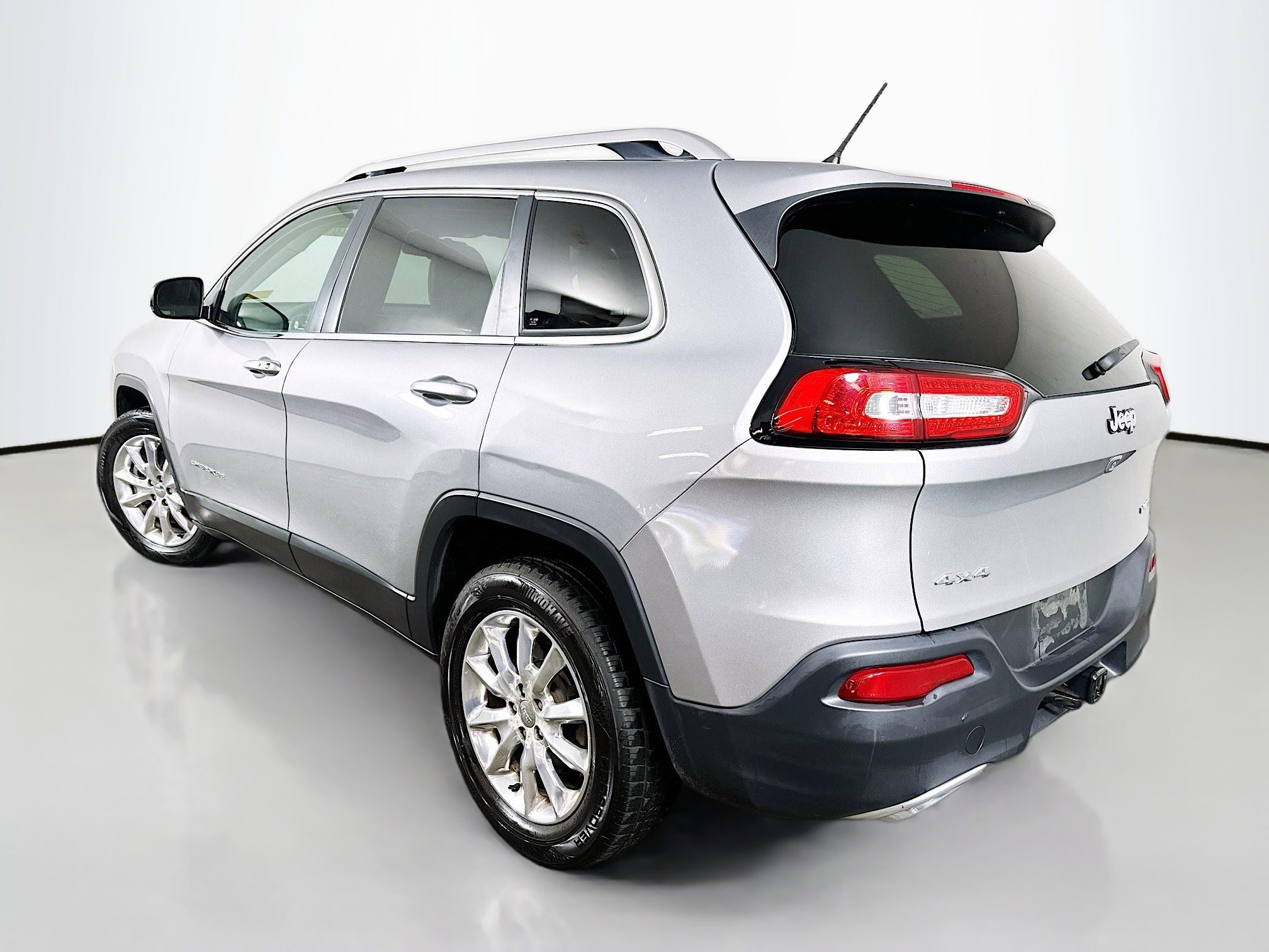 2015 Jeep Cherokee Limited photo 3