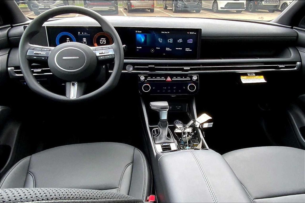 2026 Hyundai Santa Cruz SEL photo 3