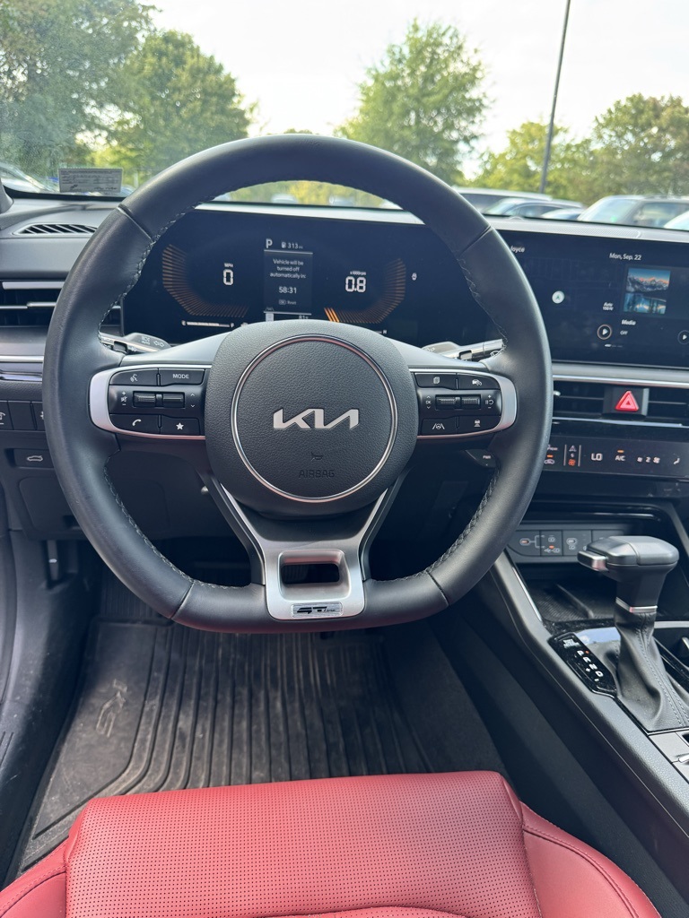 2025 Kia K5 GT-Line photo 7