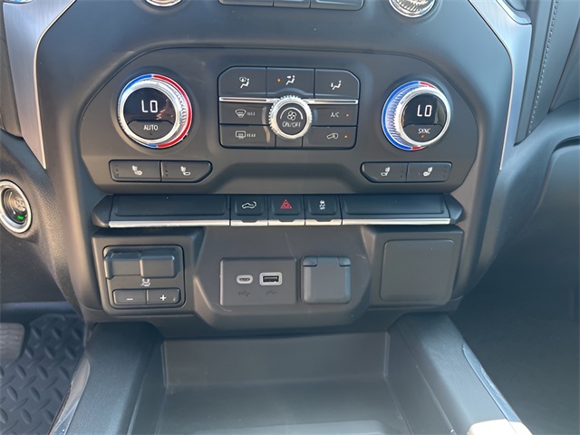 2020 Gmc Sierra SLE photo 18