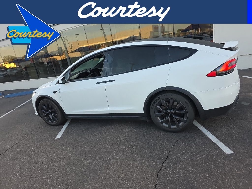 2022 Tesla Model X Plaid's photo