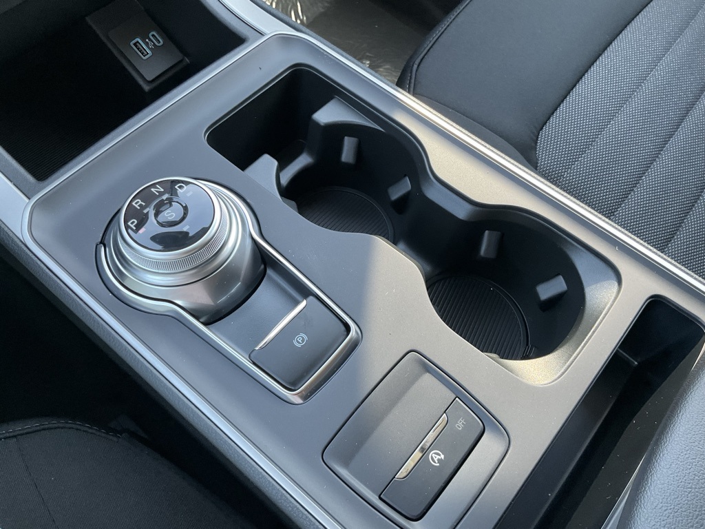 2024 Ford Edge SE photo 4