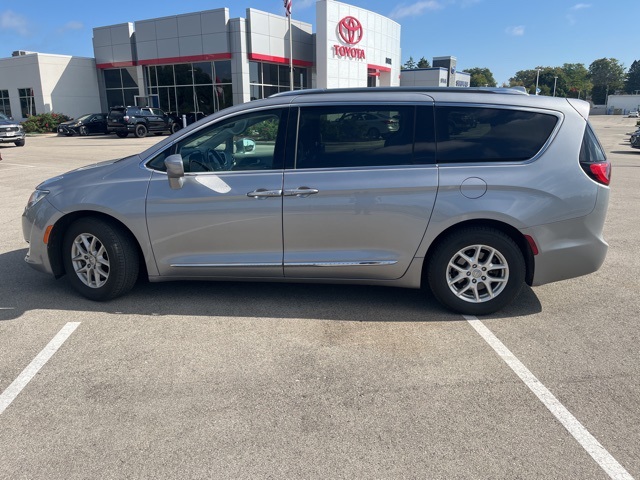 2020 Chrysler Pacifica Touring L photo 10