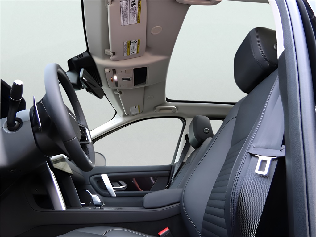 2025 Land Rover Discovery Sport S photo 44