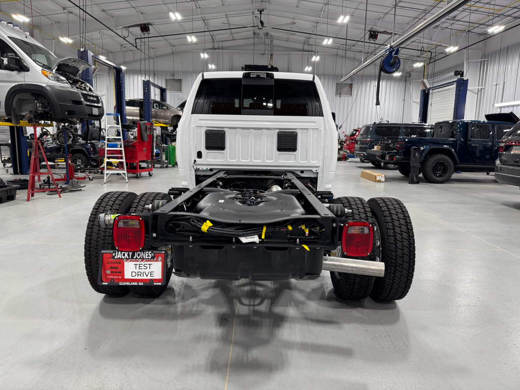 2025 Ram 4500 photo 10